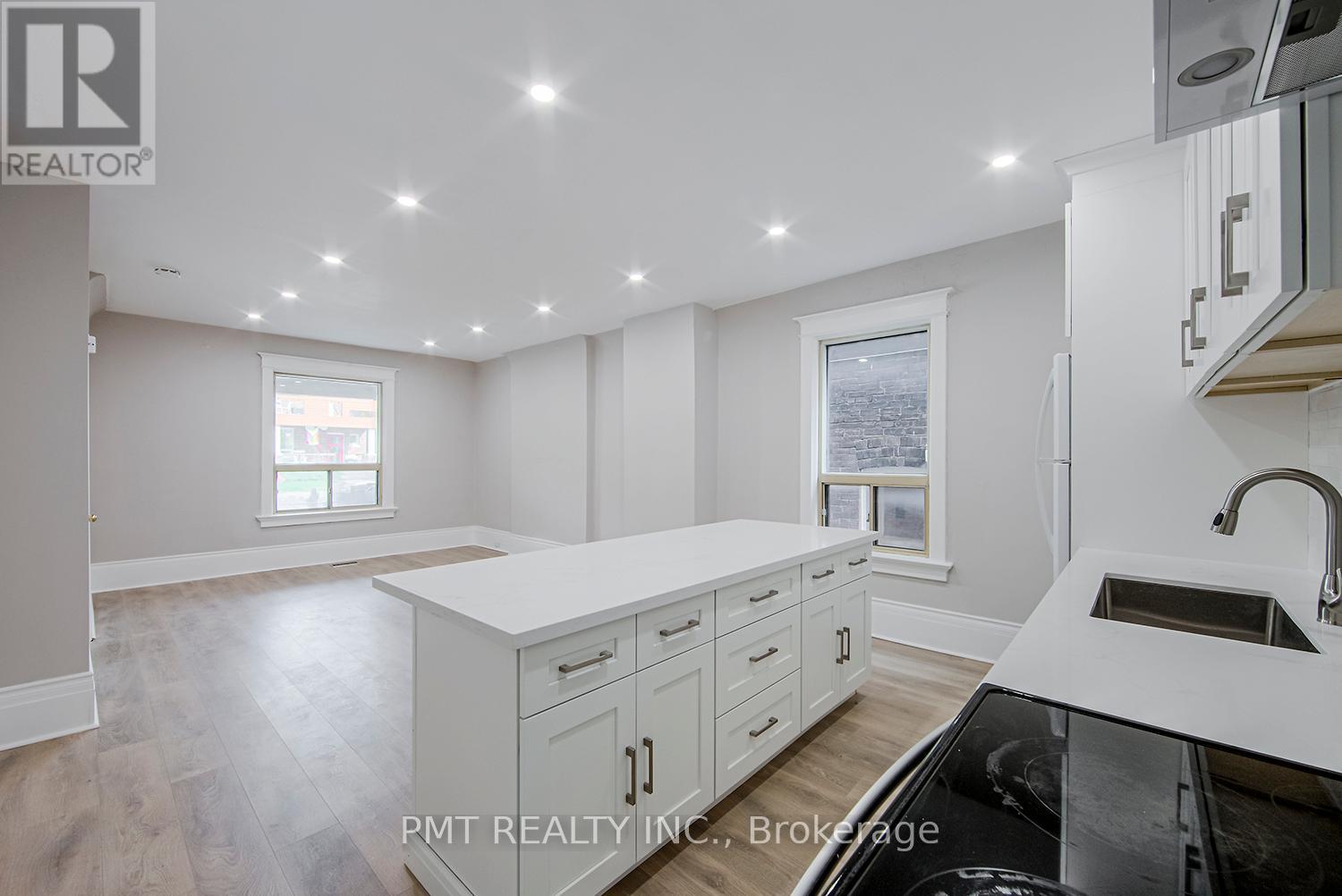 Main - 25 Sandford Avenue, Toronto, Ontario M4L 2E6 - Photo 10 - E12934218