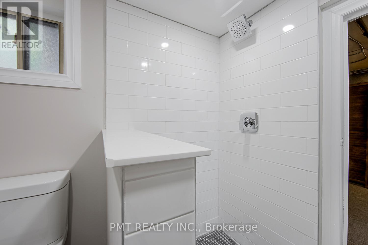 Main - 25 Sandford Avenue, Toronto, Ontario M4L 2E6 - Photo 18 - E12934218