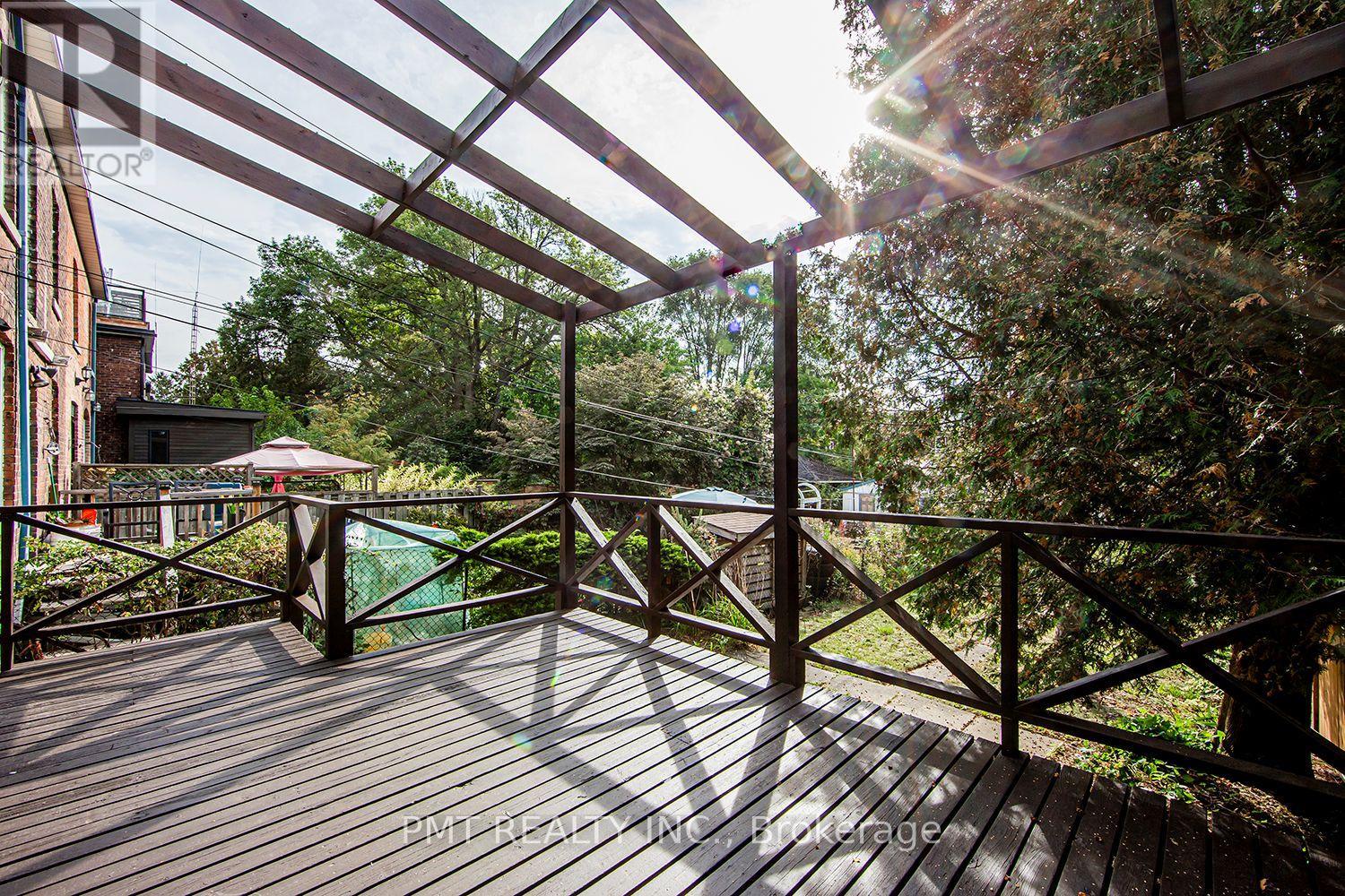 Main - 25 Sandford Avenue, Toronto, Ontario M4L 2E6 - Photo 22 - E12934218