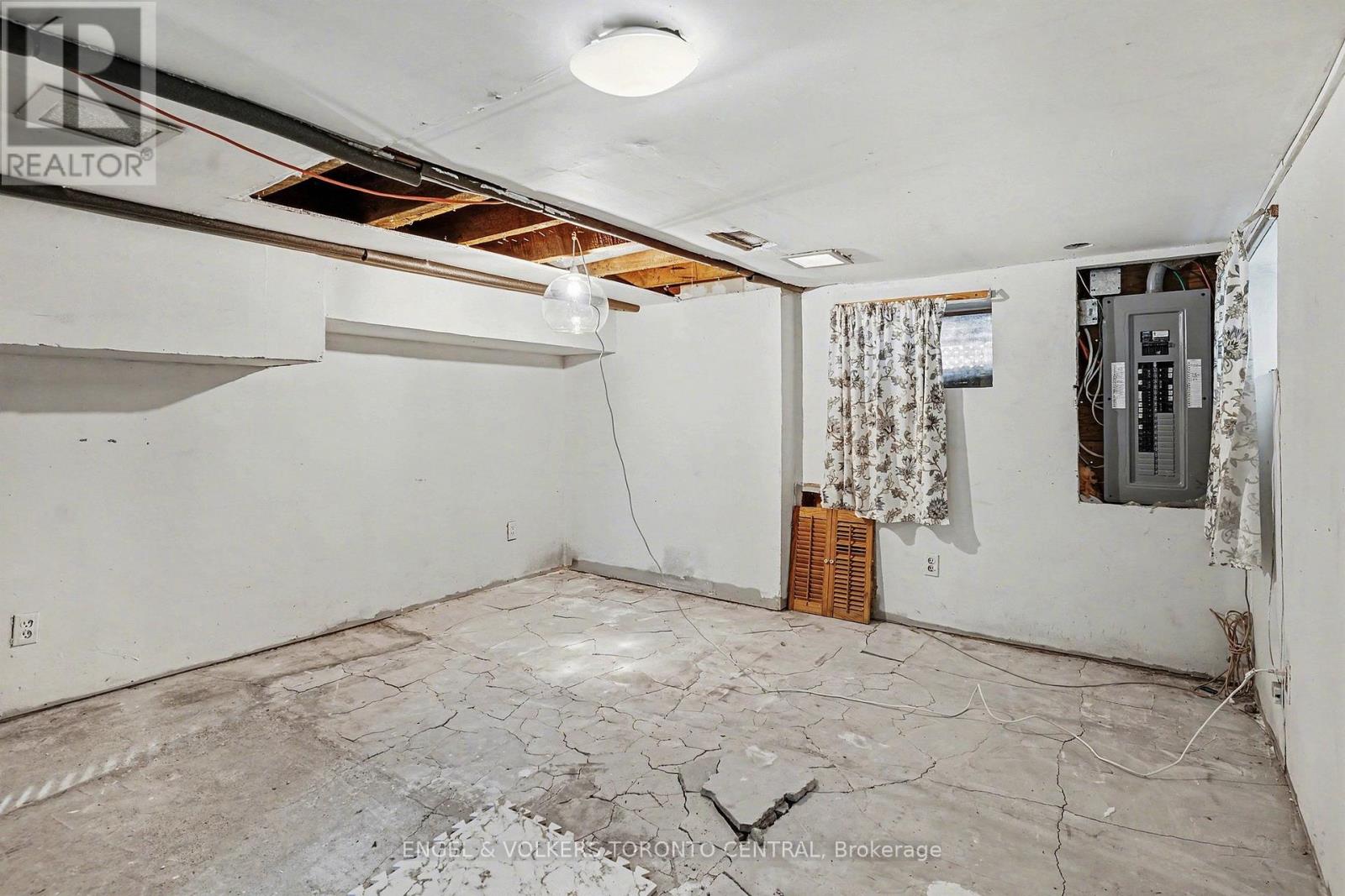 179 Coleman Avenue, Toronto, Ontario  M4C 1P9 - Photo 22 - E12887976