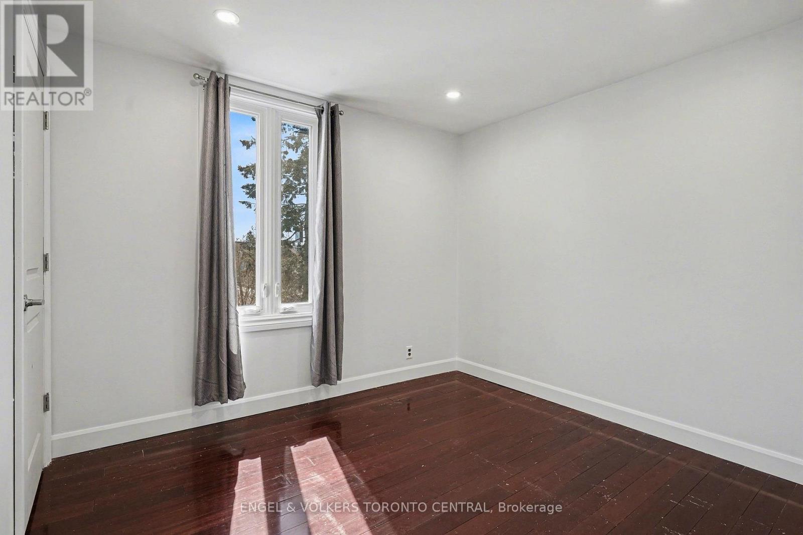 179 Coleman Avenue, Toronto, Ontario  M4C 1P9 - Photo 20 - E12887976