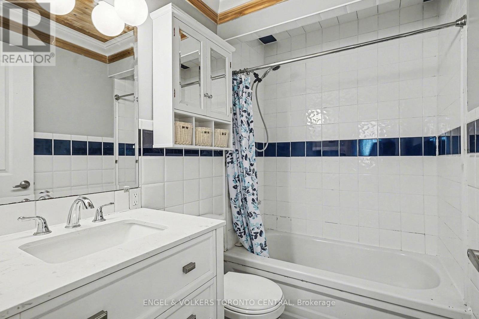 179 Coleman Avenue, Toronto, Ontario  M4C 1P9 - Photo 21 - E12887976
