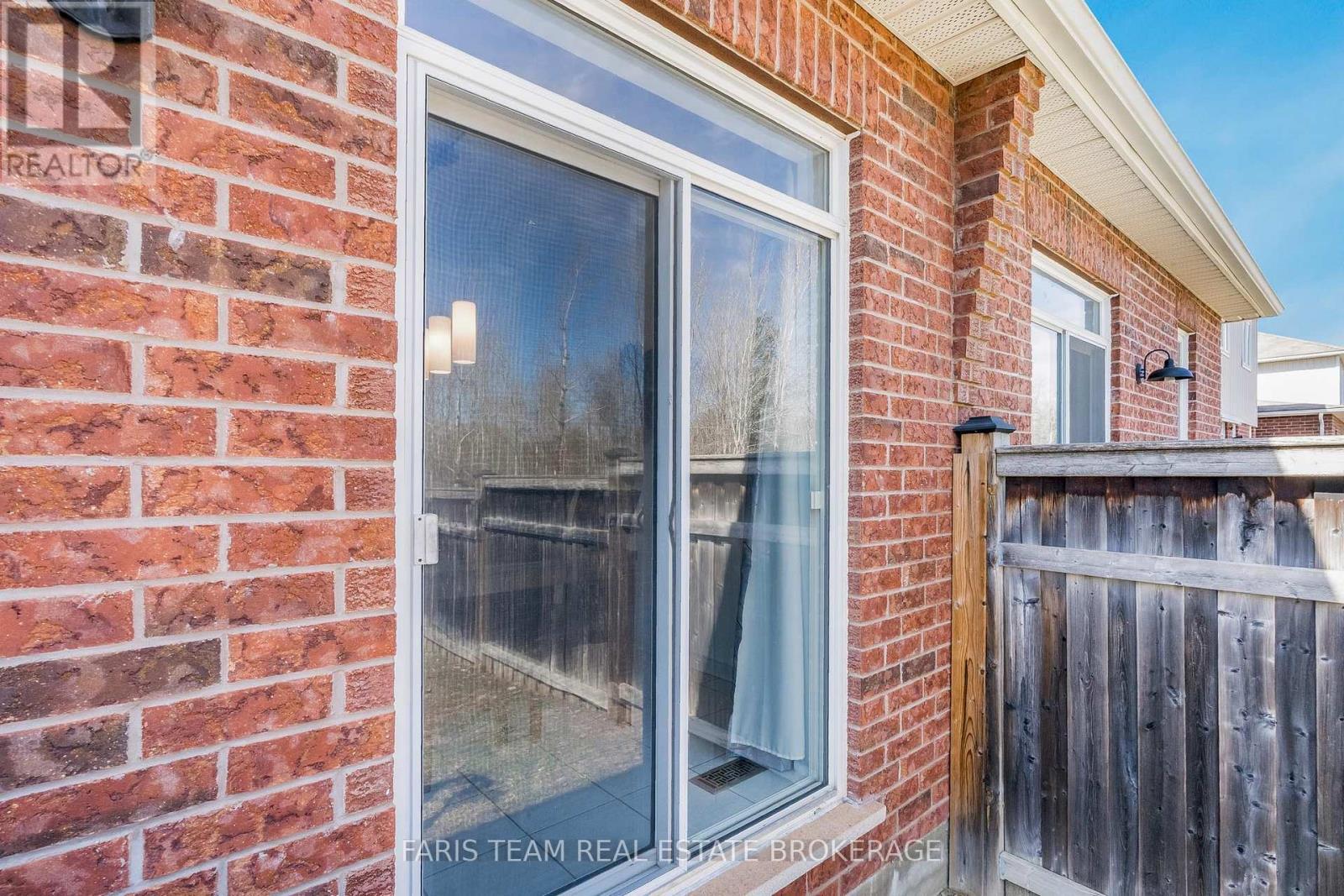 93 Collier Crescent, Essa, Ontario  L3W 0M8 - Photo 25 - N12934116