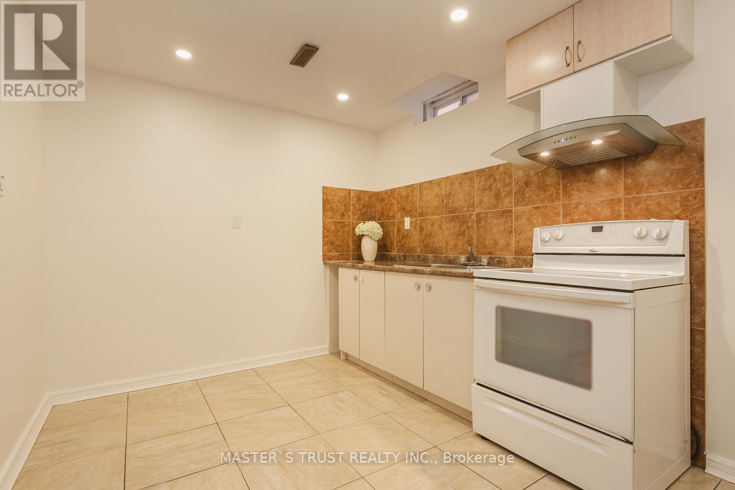 97 Pauline Court, Vaughan, Ontario  L4K 3G8 - Photo 27 - N12934204