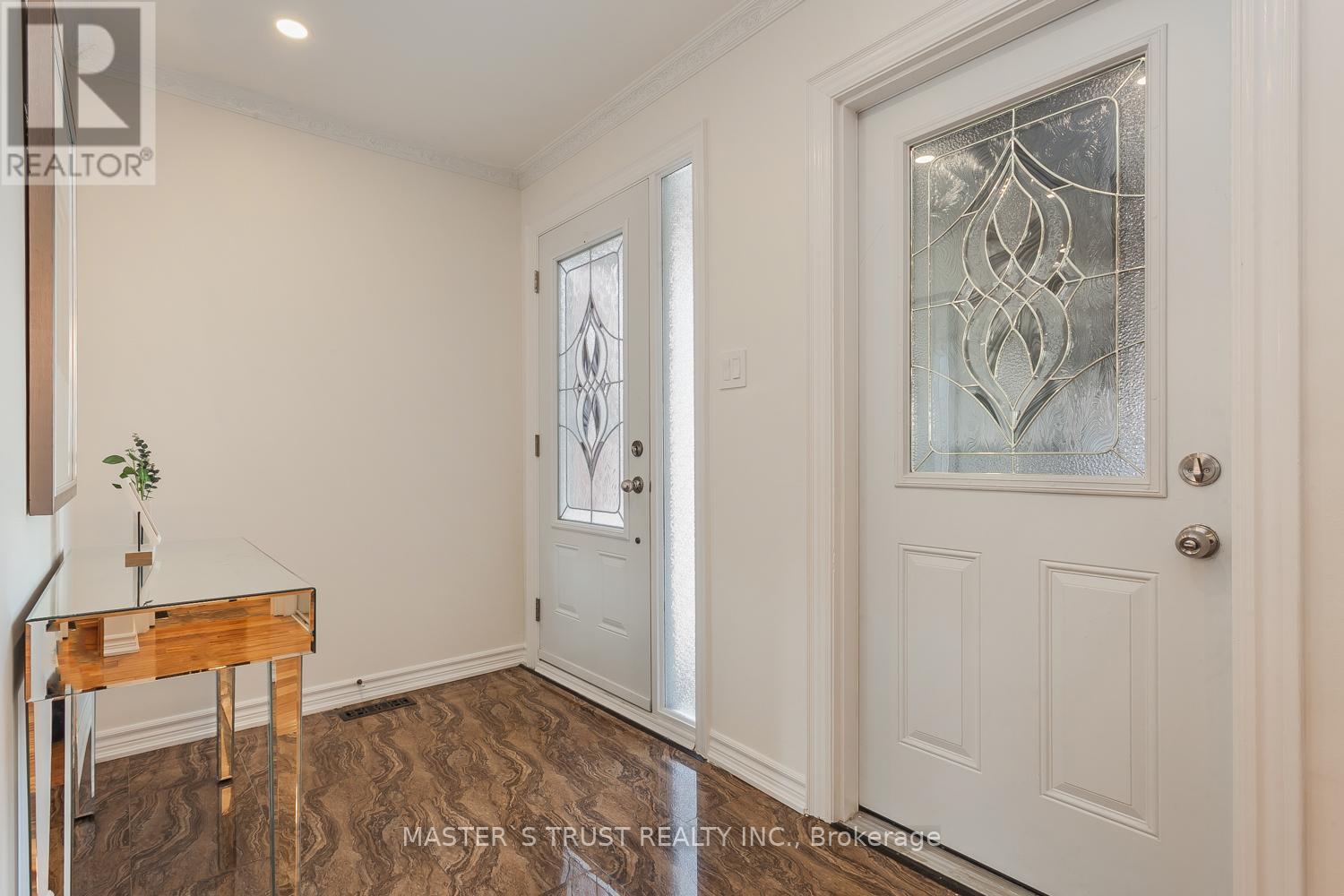 97 Pauline Court, Vaughan, Ontario  L4K 3G8 - Photo 3 - N12934204