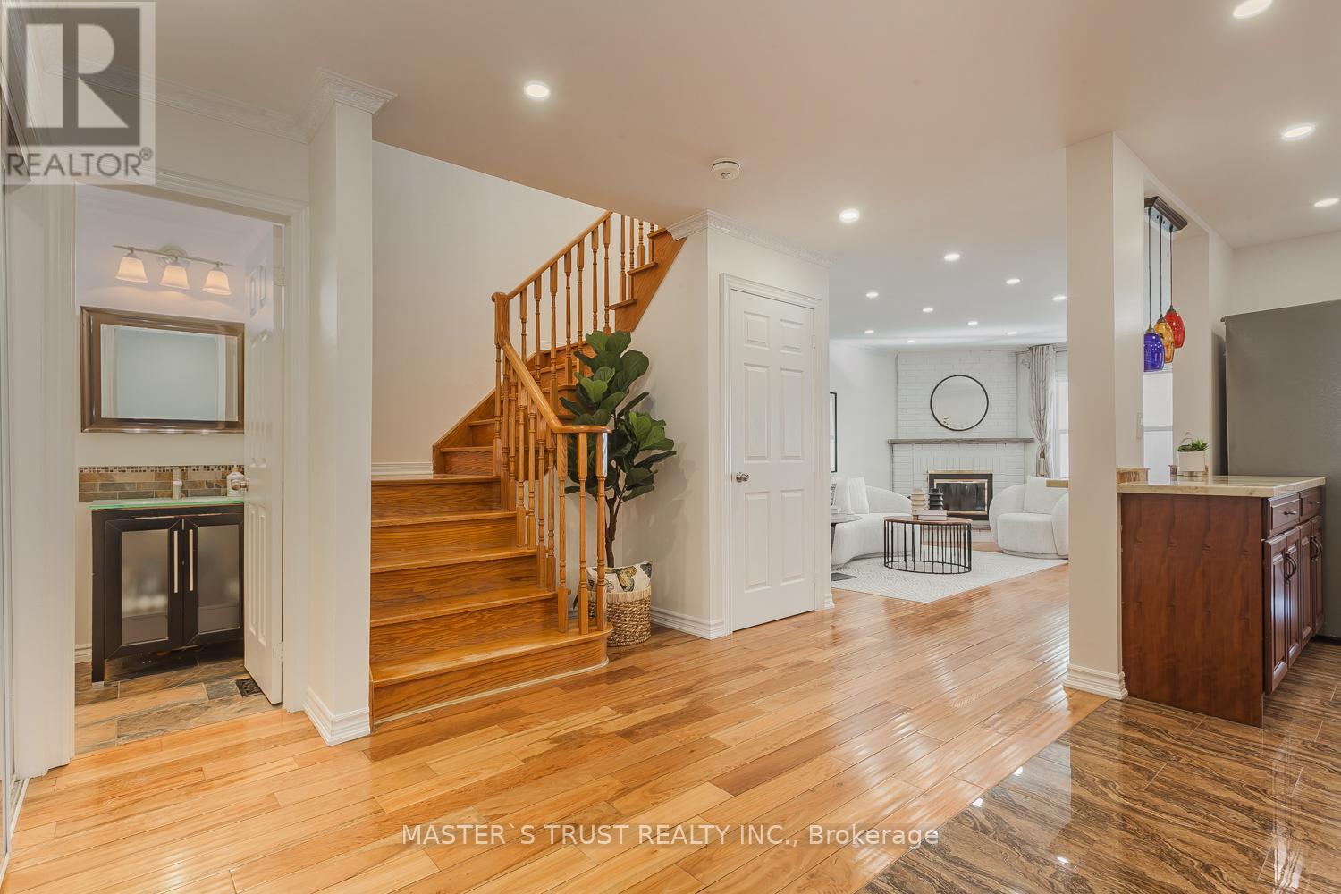 97 Pauline Court, Vaughan, Ontario  L4K 3G8 - Photo 6 - N12934204