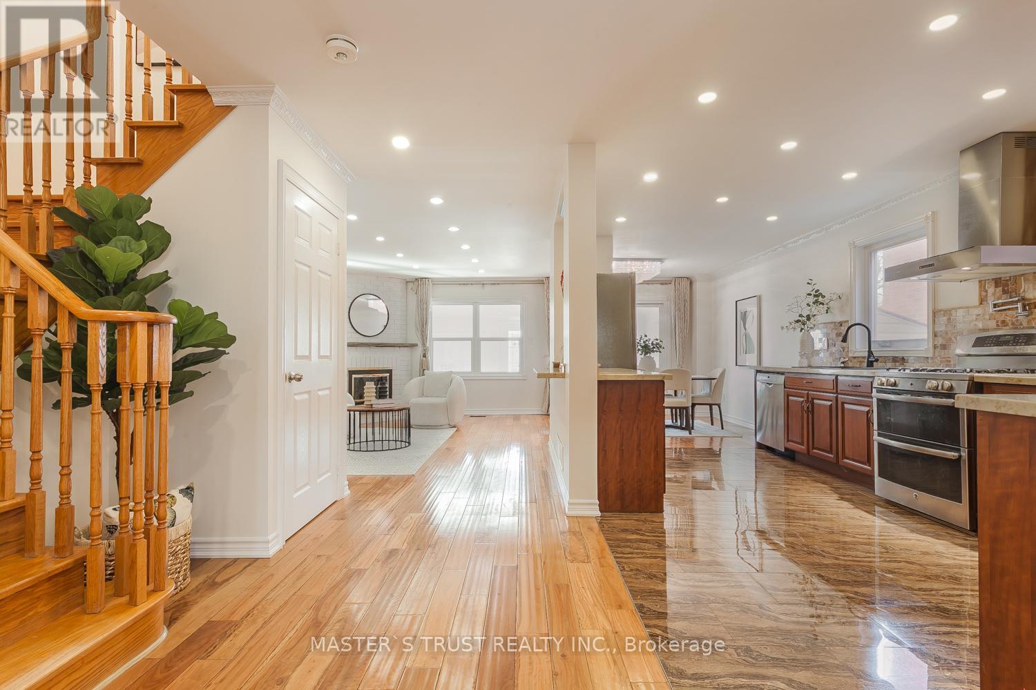 97 Pauline Court, Vaughan, Ontario  L4K 3G8 - Photo 7 - N12934204