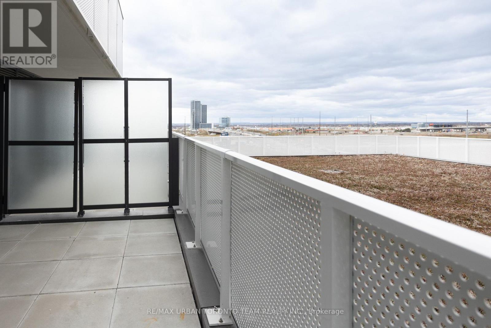 712 - 195 Commerce Street, Vaughan, Ontario  L4K 5Z7 - Photo 10 - N12934224