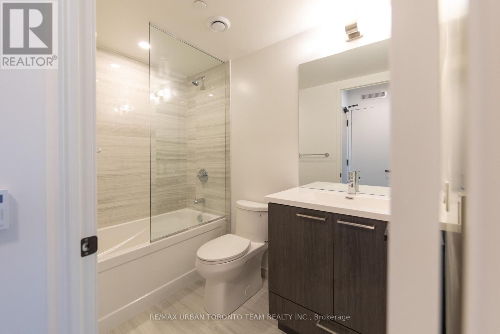 712 - 195 Commerce Street, Vaughan, Ontario  L4K 5Z7 - Photo 6 - N12934224