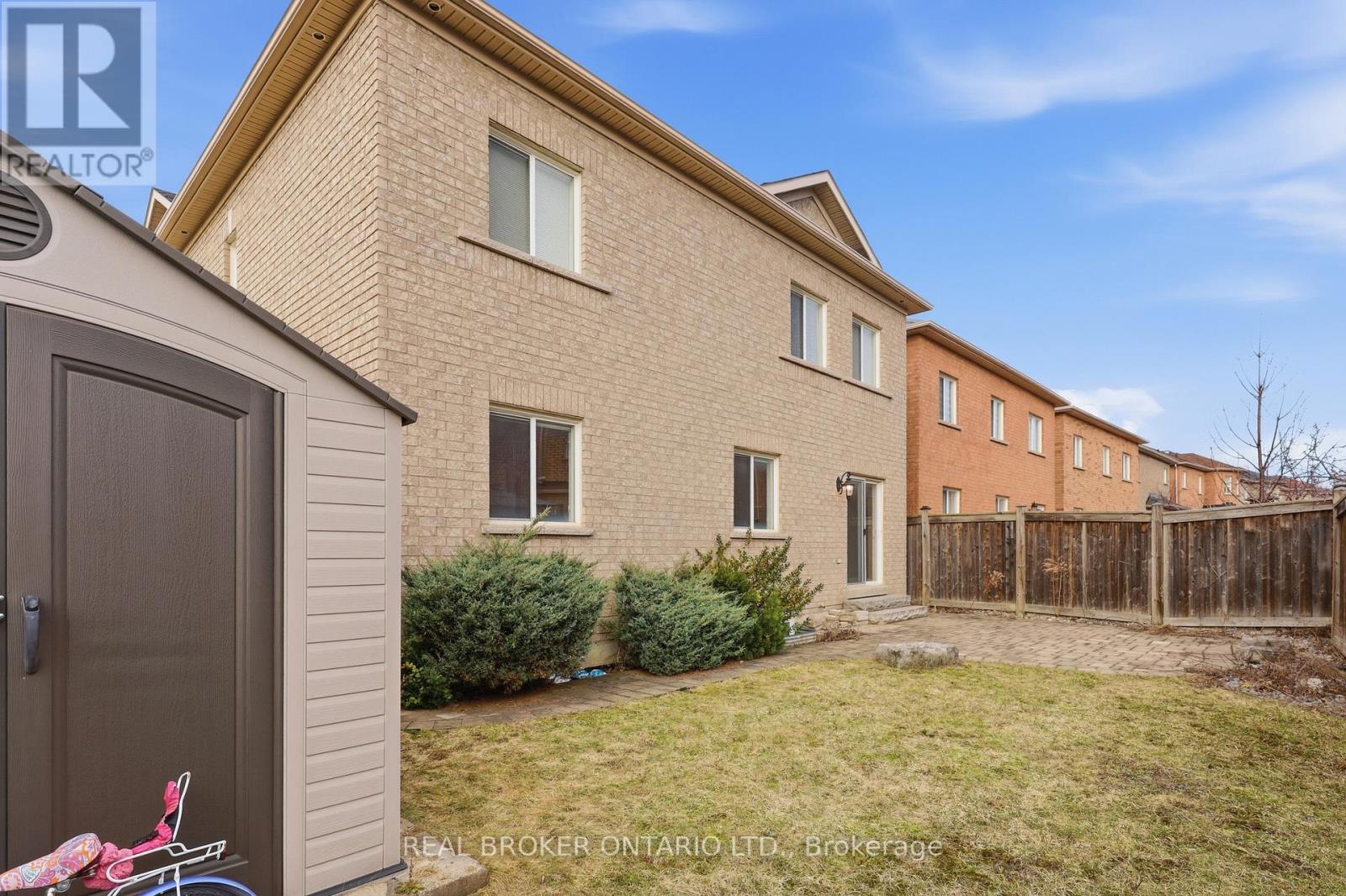 Main - 2 Sir Jacobs Crescent, Brampton, Ontario  L7A 3T4 - Photo 13 - W12924810