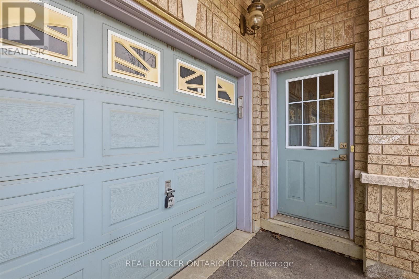 Main - 2 Sir Jacobs Crescent, Brampton, Ontario  L7A 3T4 - Photo 15 - W12924810