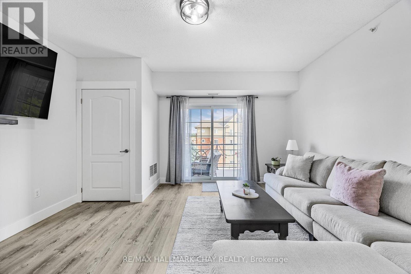 409 - 41 Ferndale Drive S, Barrie (Ardagh), Ontario  L4N 5T6 - Photo 8 - S12934194