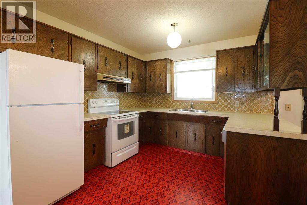 2422 16 Street N, Lethbridge, Alberta  T1H 4P4 - Photo 9 - A2296646