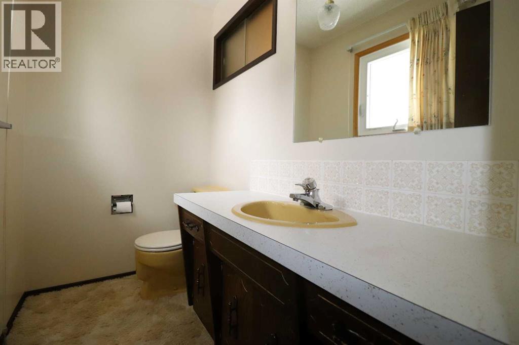 2422 16 Street N, Lethbridge, Alberta  T1H 4P4 - Photo 13 - A2296646