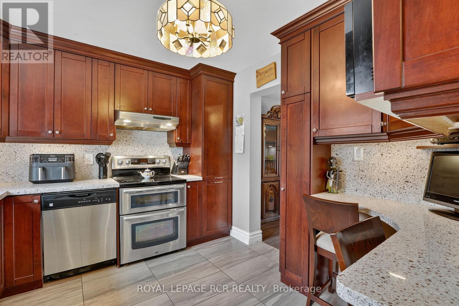 12 - 2825 Gananoque Drive, Mississauga, Ontario  L5N 1V6 - Photo 10 - W12934138