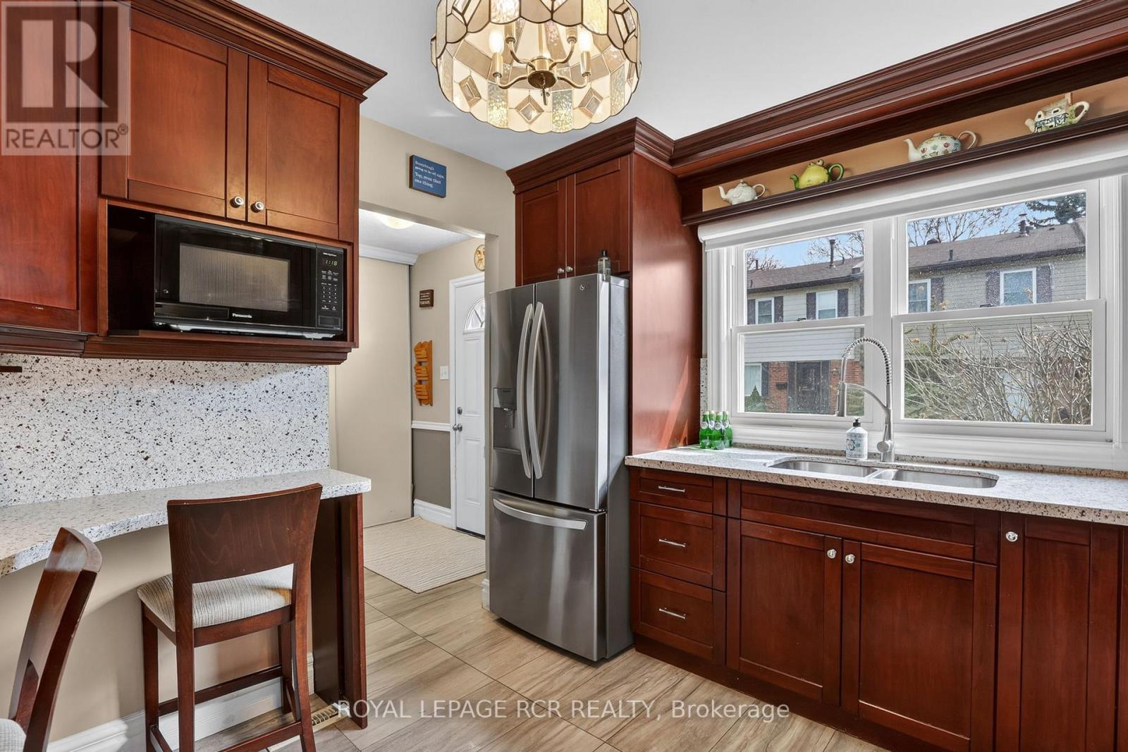 12 - 2825 Gananoque Drive, Mississauga, Ontario  L5N 1V6 - Photo 6 - W12934138