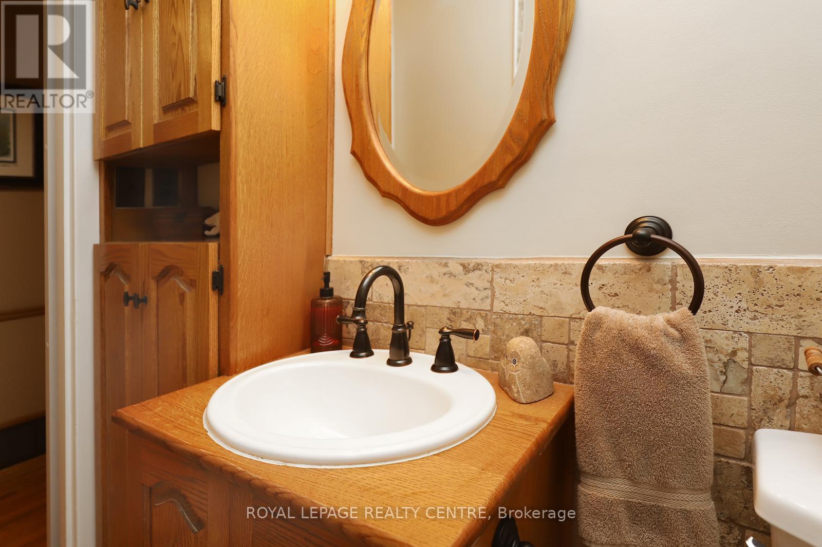 3638 Anniversary Road, Mississauga (Erindale), Ontario  L5C 2G1 - Photo 18 - W12934164