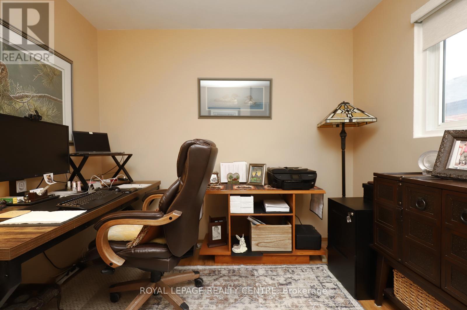 3638 Anniversary Road, Mississauga (Erindale), Ontario  L5C 2G1 - Photo 24 - W12934164