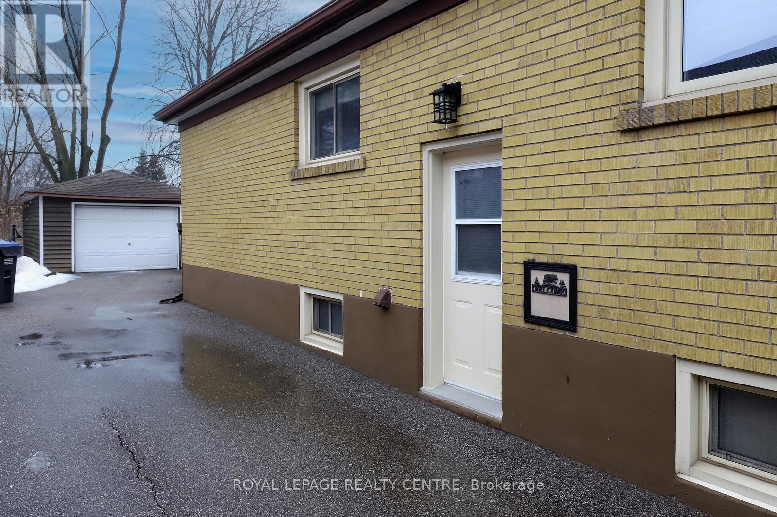 3638 Anniversary Road, Mississauga (Erindale), Ontario  L5C 2G1 - Photo 33 - W12934164