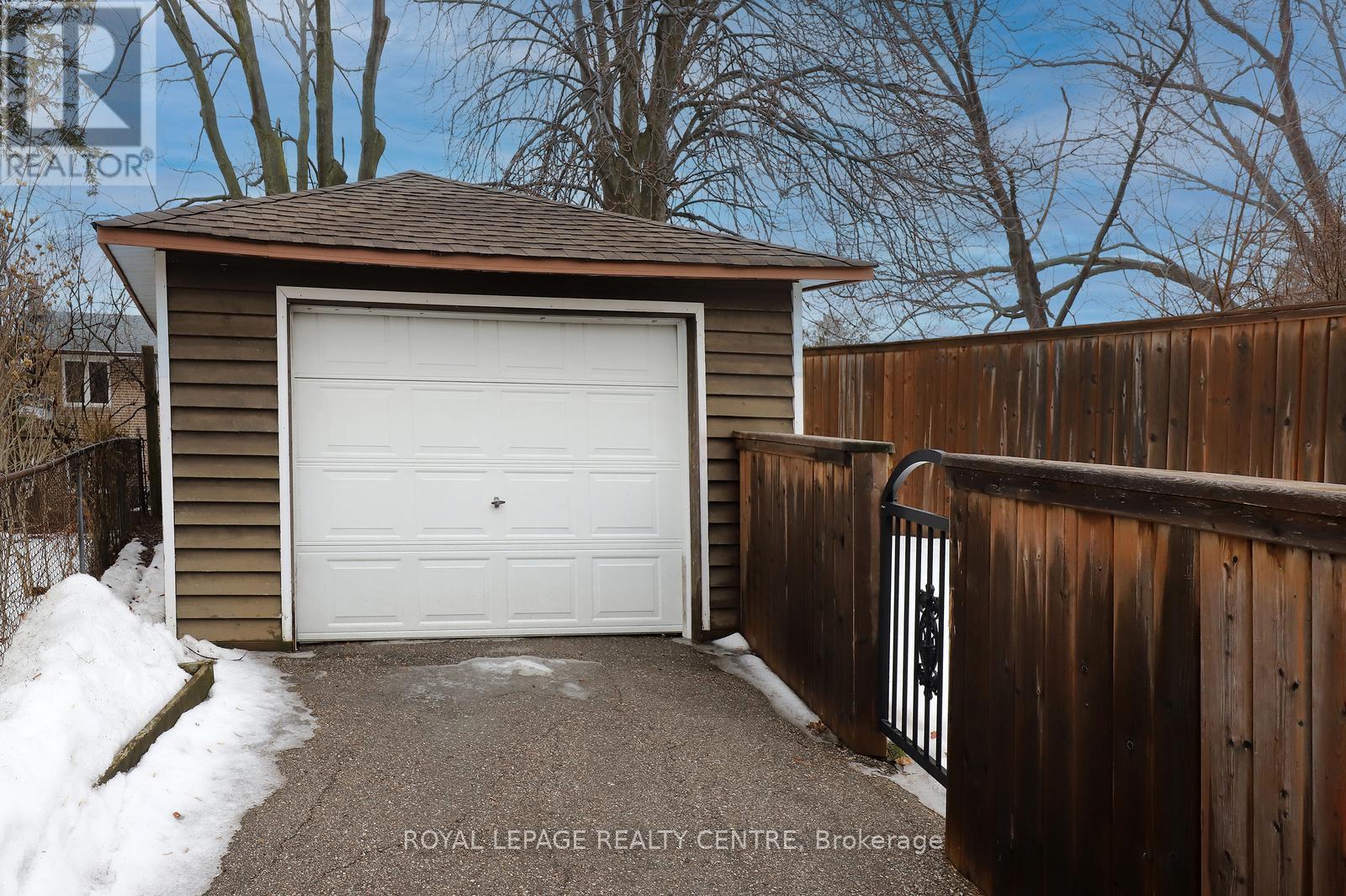 3638 Anniversary Road, Mississauga (Erindale), Ontario  L5C 2G1 - Photo 34 - W12934164