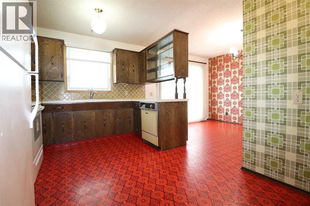 2422 16 Street N, Lethbridge, Alberta  T1H 4P4 - Photo 10 - A2296646