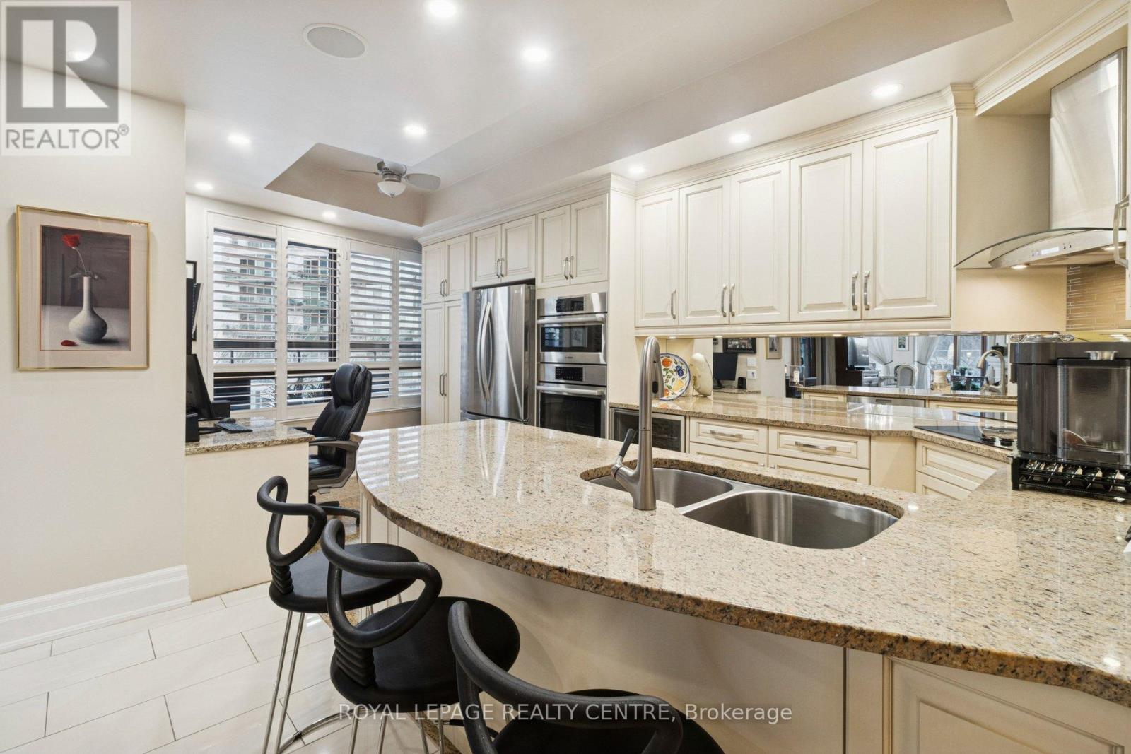 220 - 2095 Lake Shore Boulevard W, Toronto, Ontario  M8V 4G4 - Photo 14 - W12934214