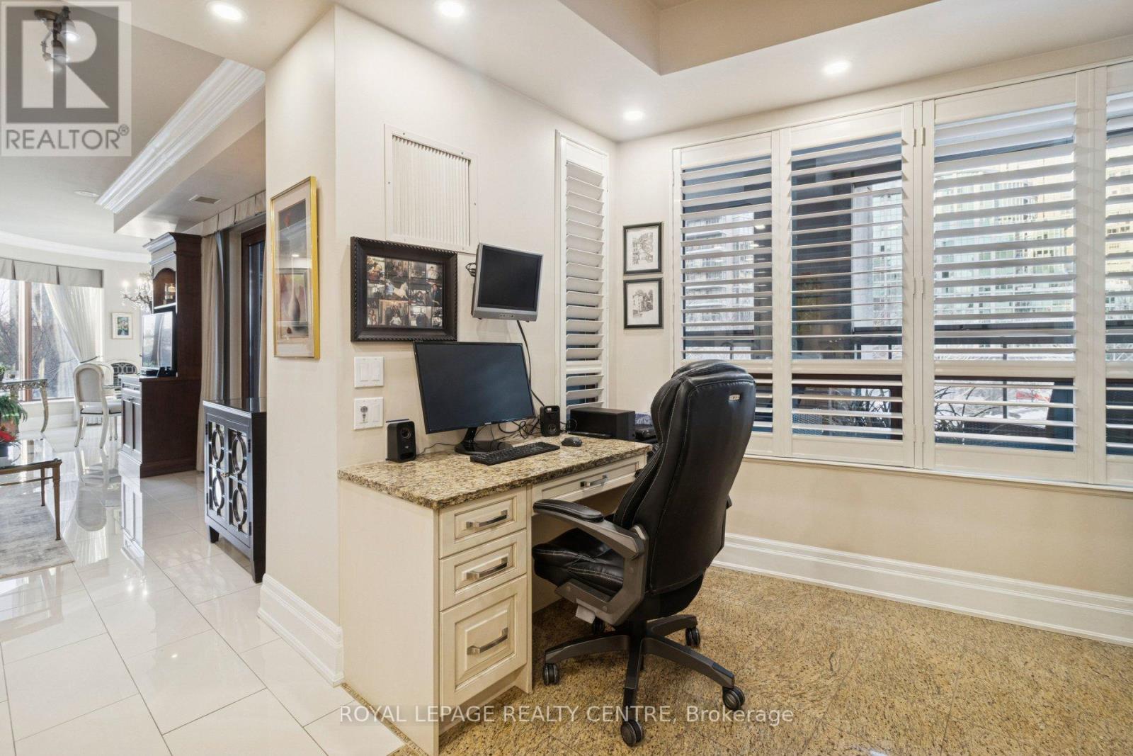 220 - 2095 Lake Shore Boulevard W, Toronto, Ontario  M8V 4G4 - Photo 17 - W12934214