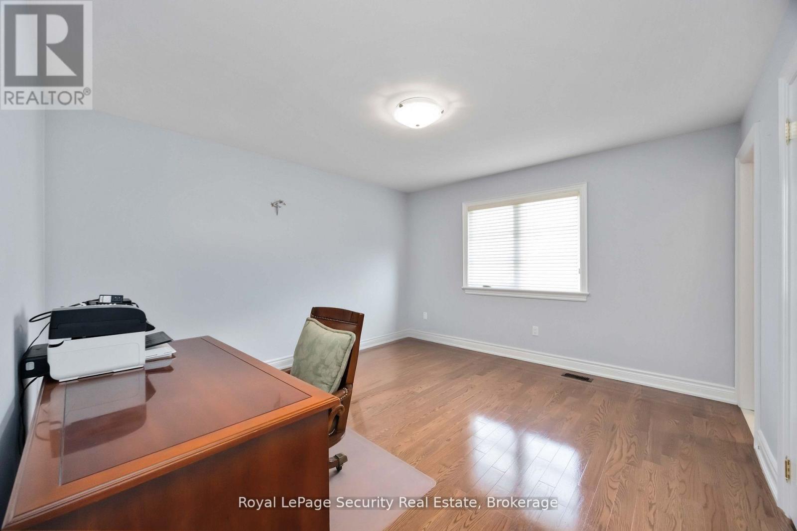 27 Gaydon Avenue, Toronto (Humberlea-Pelmo Park), Ontario  M9M 1G6 - Photo 24 - W12934222