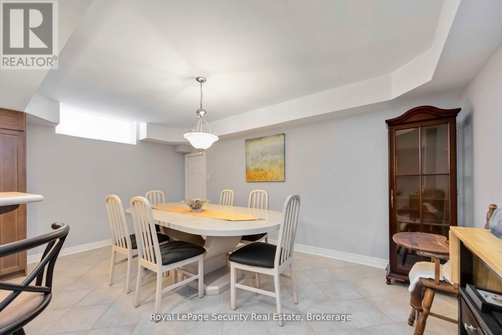 27 Gaydon Avenue, Toronto (Humberlea-Pelmo Park), Ontario  M9M 1G6 - Photo 35 - W12934222