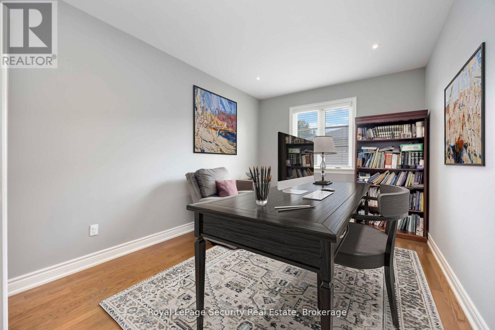 27 Gaydon Avenue, Toronto (Humberlea-Pelmo Park), Ontario  M9M 1G6 - Photo 8 - W12934222