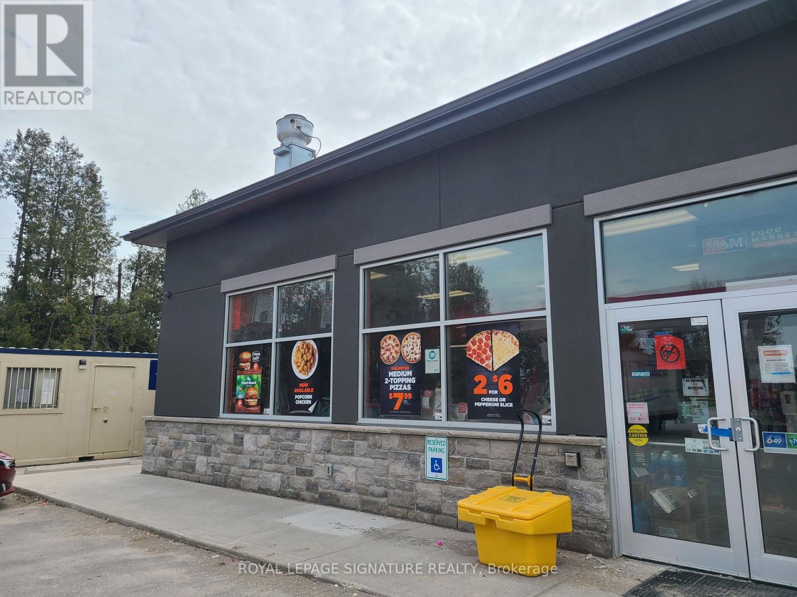 752 Queen Street E, St. Marys, Ontario  N4X 1G2 - Photo 3 - X12934100