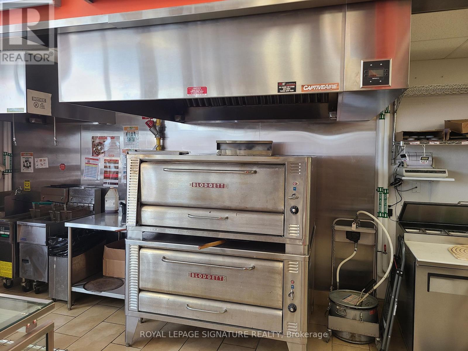 752 Queen Street E, St. Marys, Ontario  N4X 1G2 - Photo 4 - X12934100