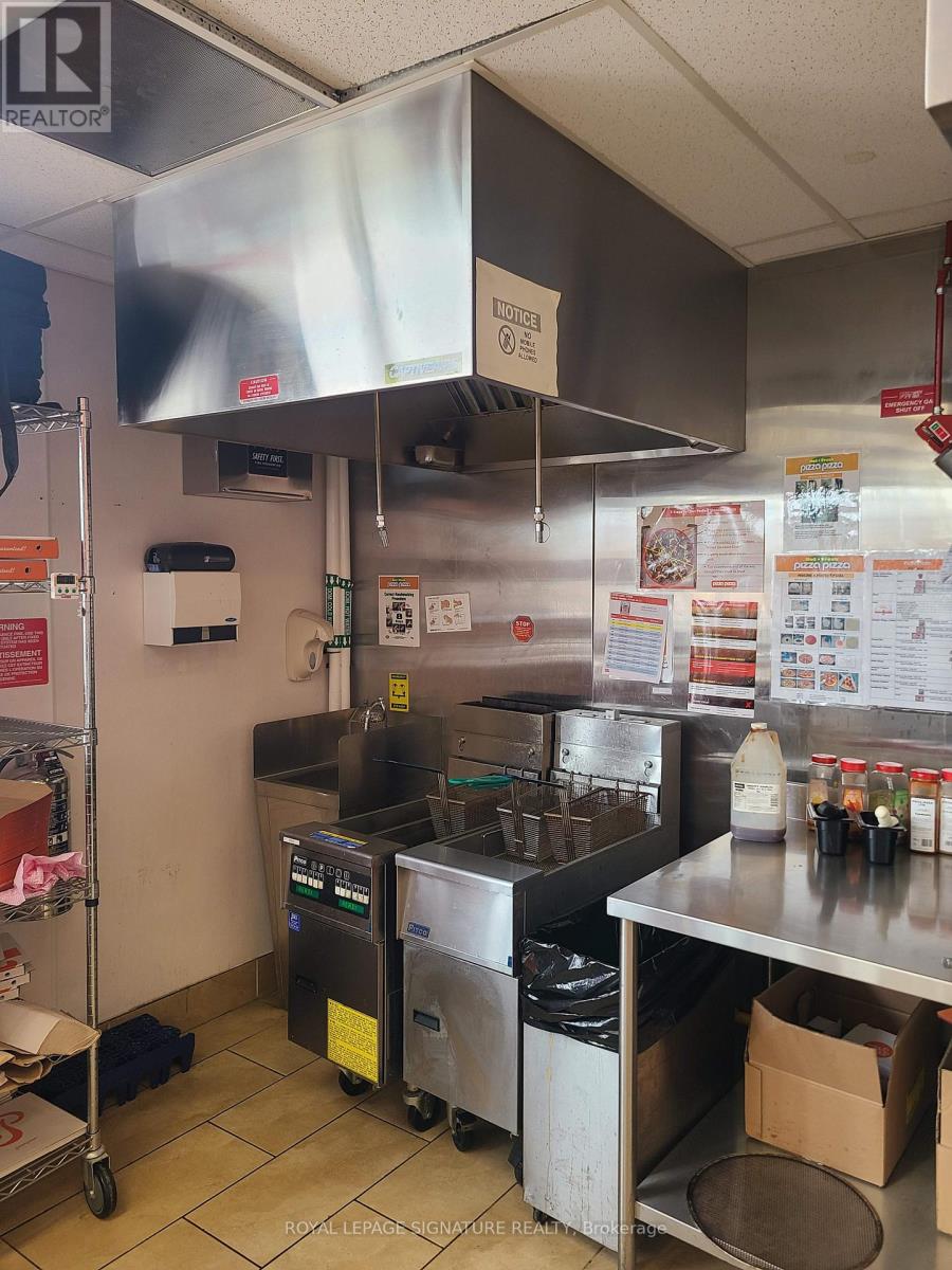 752 Queen Street E, St. Marys, Ontario  N4X 1G2 - Photo 5 - X12934100