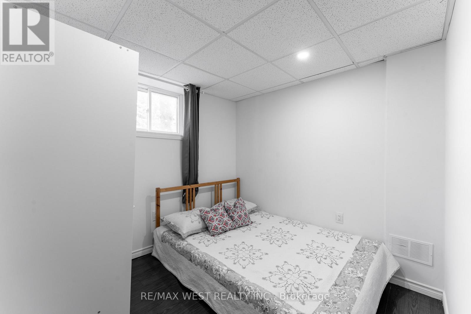 721 Acadia Drive, Hamilton, Ontario  L8W 3V2 - Photo 30 - X12934184