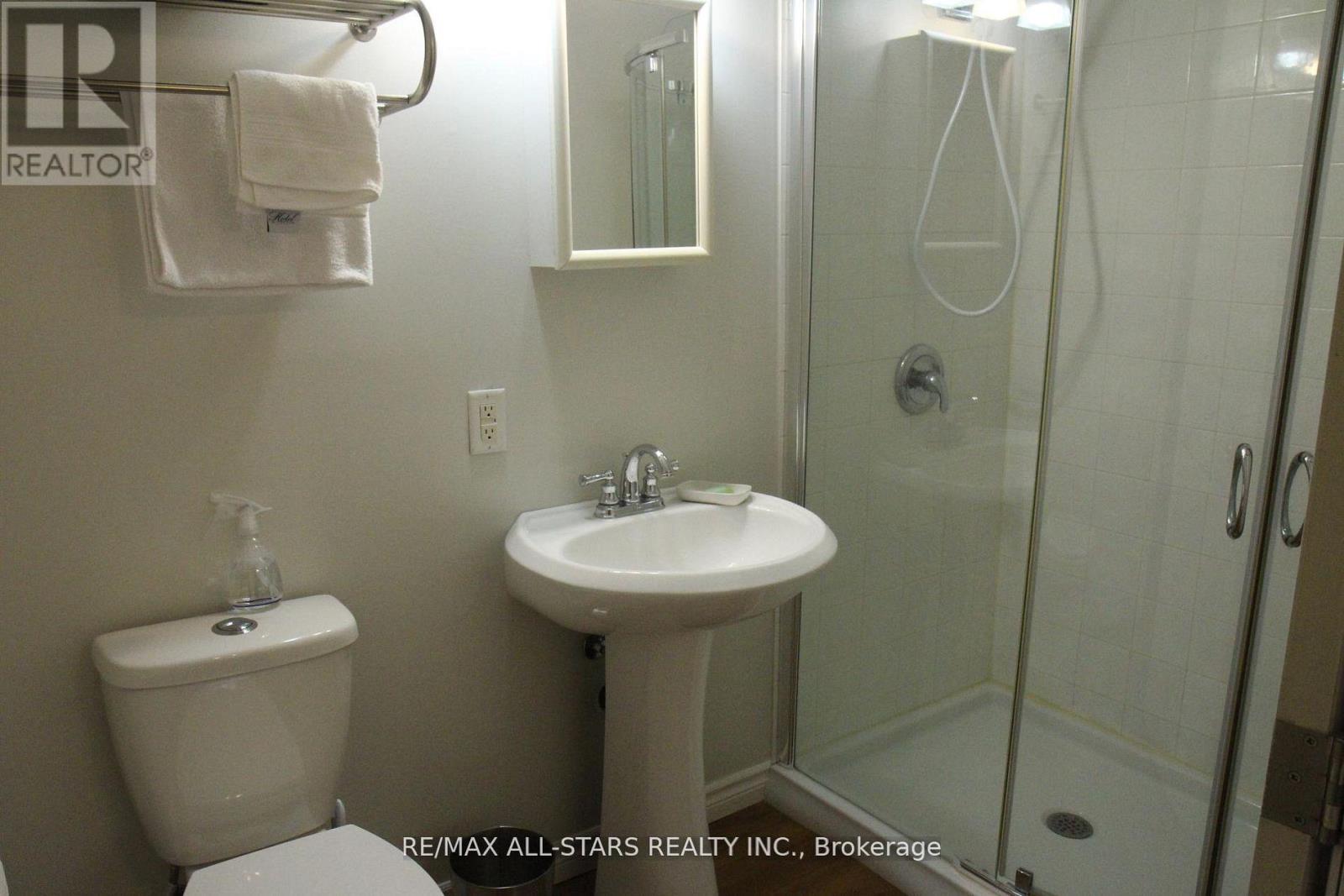 77 Bobcaygeon Road, Minden Hills, Ontario  K0M 2K0 - Photo 6 - X12934192