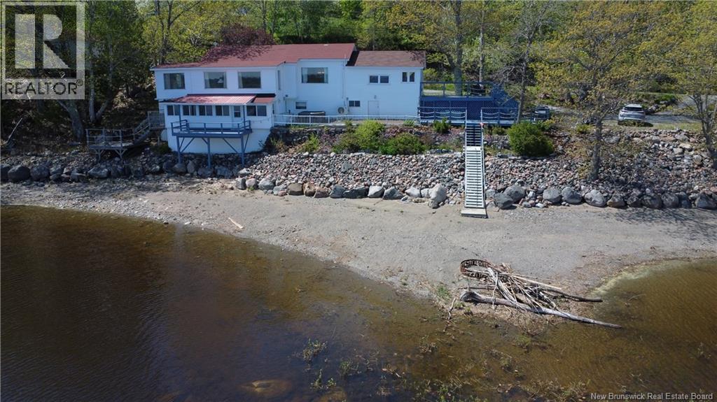 6577 Route 102, Oak Point, New Brunswick  E5M 2G9 - Photo 2 - NB135538
