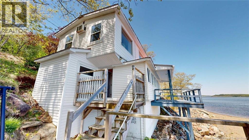 6577 Route 102, Oak Point, New Brunswick  E5M 2G9 - Photo 32 - NB135538