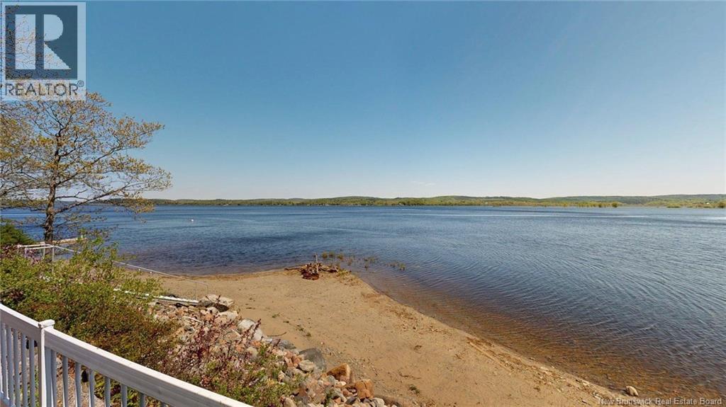 6577 Route 102, Oak Point, New Brunswick  E5M 2G9 - Photo 43 - NB135538