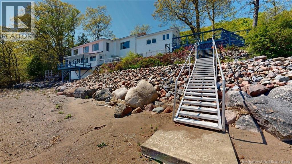 6577 Route 102, Oak Point, New Brunswick  E5M 2G9 - Photo 46 - NB135538