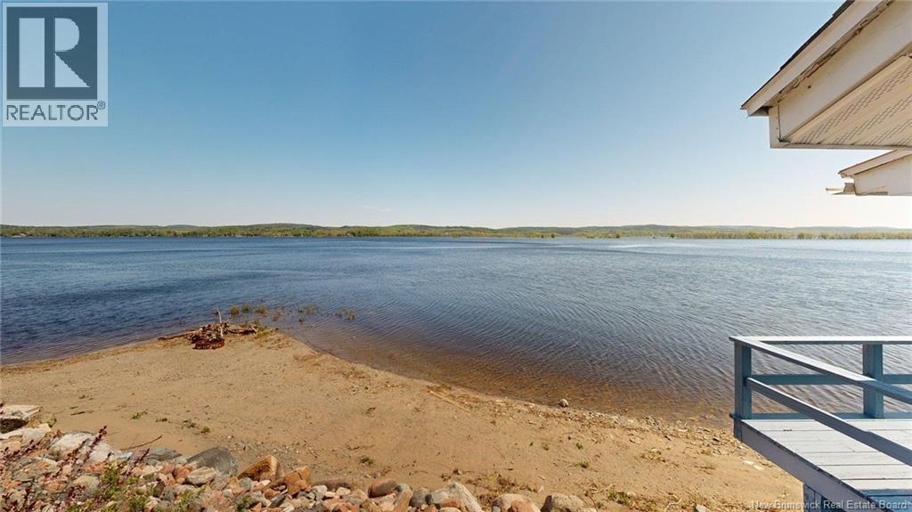 6577 Route 102, Oak Point, New Brunswick  E5M 2G9 - Photo 47 - NB135538