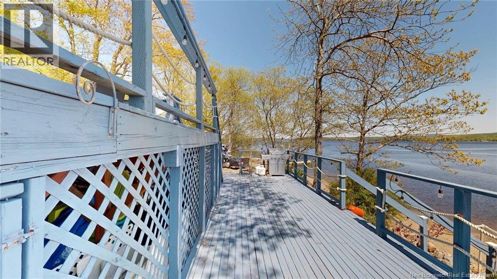 6577 Route 102, Oak Point, New Brunswick  E5M 2G9 - Photo 49 - NB135538