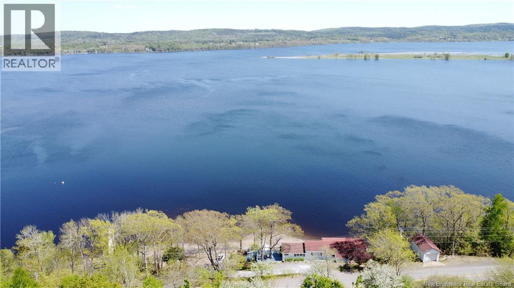 6577 Route 102, Oak Point, New Brunswick  E5M 2G9 - Photo 5 - NB135538