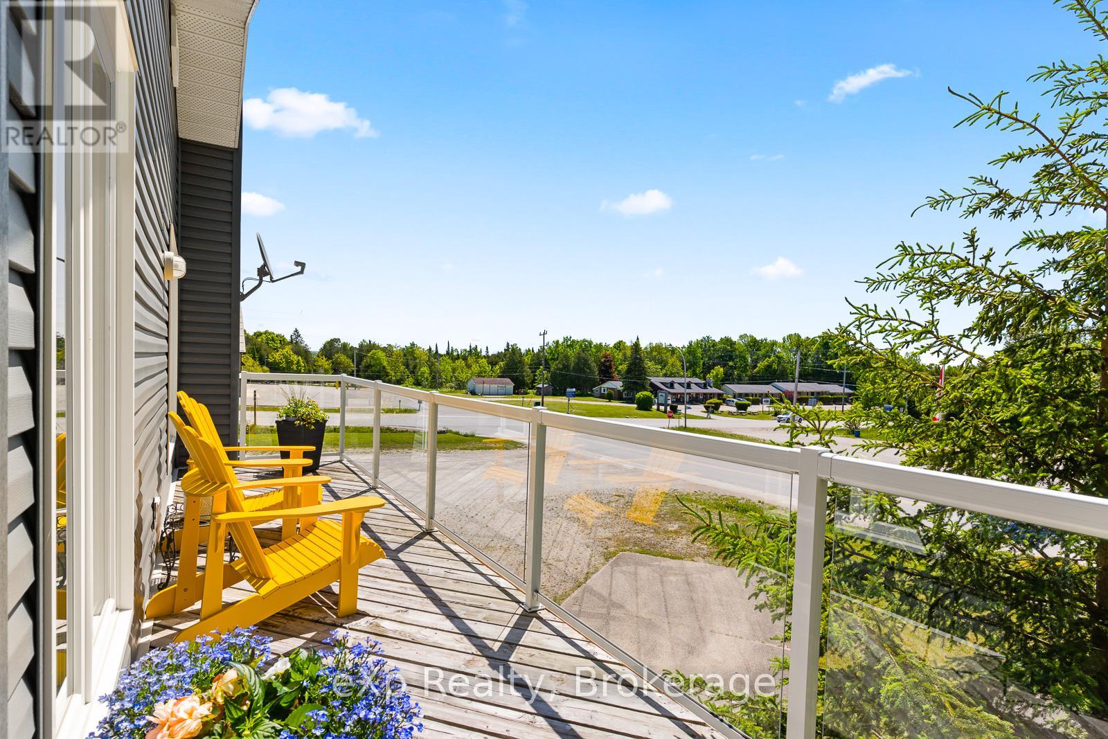 900 Berford Street, South Bruce Peninsula, Ontario  N0H 2T0 - Photo 47 - X12934086