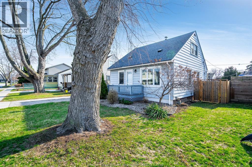 3759 Whitney, Windsor, Ontario  N9C 2C5 - Photo 17 - 26006464