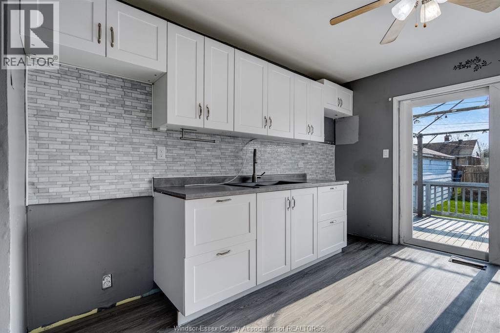 3759 Whitney, Windsor, Ontario  N9C 2C5 - Photo 6 - 26006464