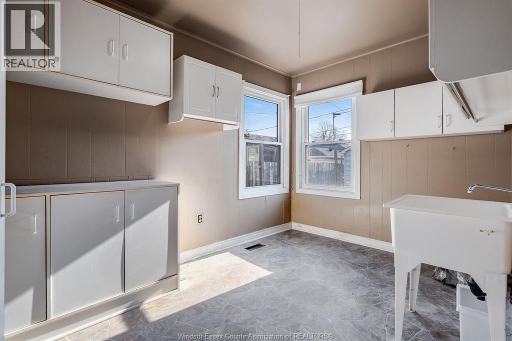 3759 Whitney, Windsor, Ontario  N9C 2C5 - Photo 9 - 26006464