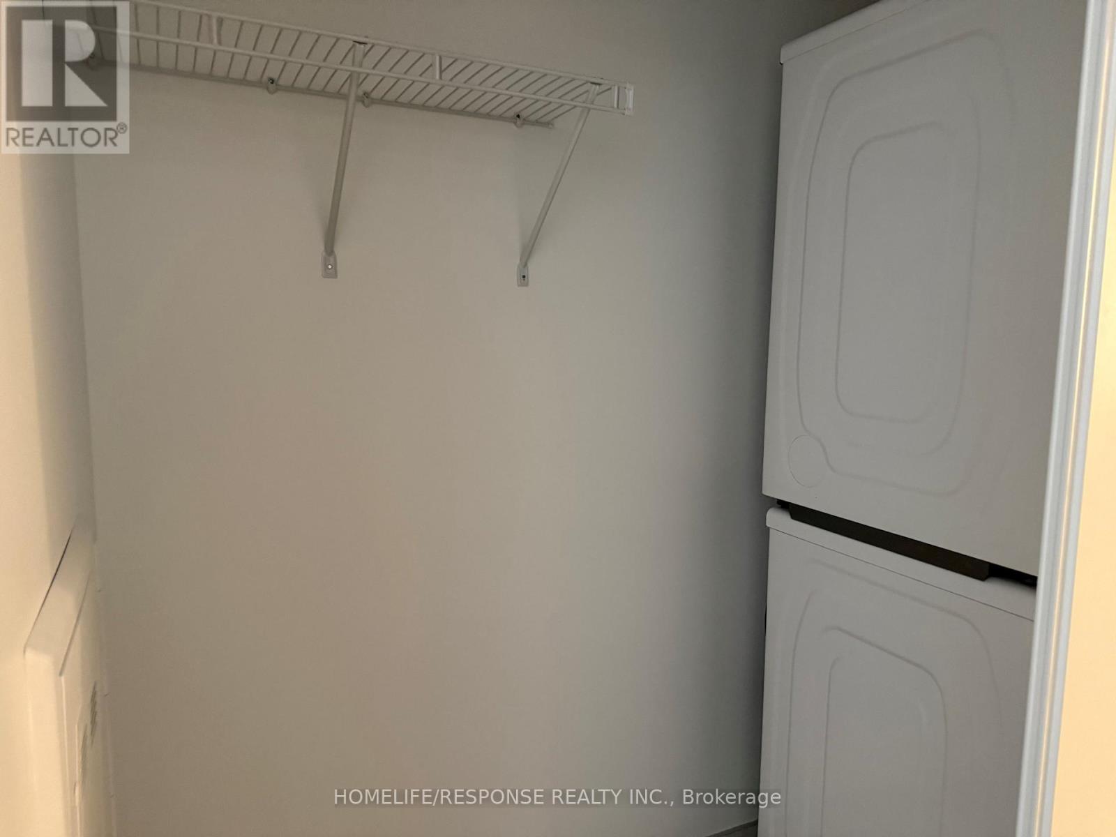 2502 - 2 Erskine Road, Mississauga (City Centre), Ontario  L5B 0S1 - Photo 8 - W12930592