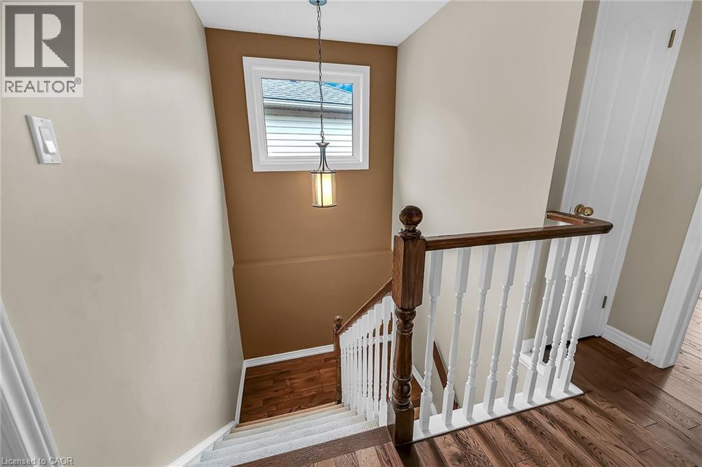 2371 Pathfinder Drive, Burlington, Ontario  L7L 6N8 - Photo 35 - 40816008