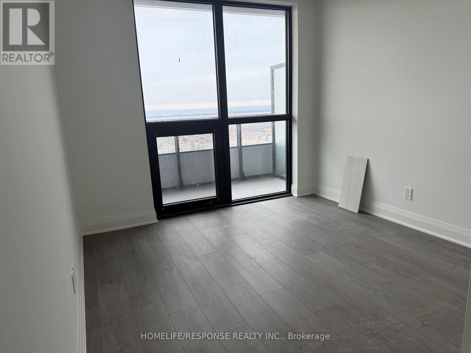 2502 - 2 Erskine Road, Mississauga (City Centre), Ontario  L5B 0S1 - Photo 12 - W12930592