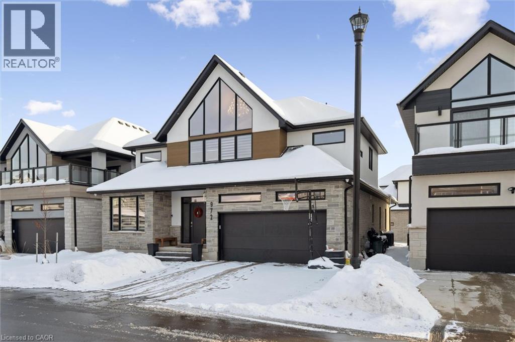 972 Stonecliffe Walk Unit# 18, Kitchener, Ontario  N2P 0K5 - Photo 3 - 40792292